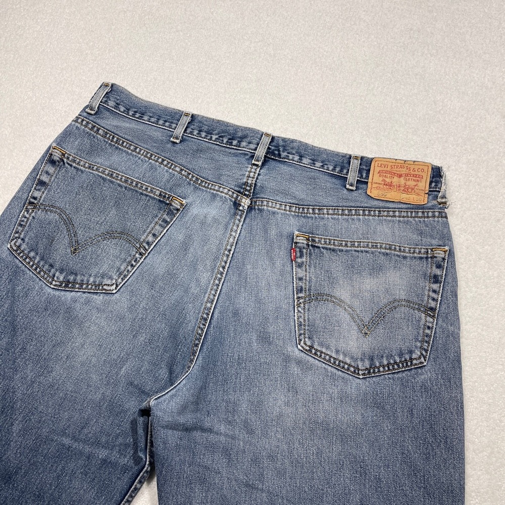 Levi 550 Jeans Men's W40 L30 Relaxed Straight Blue Comfort Work Distressed Hems